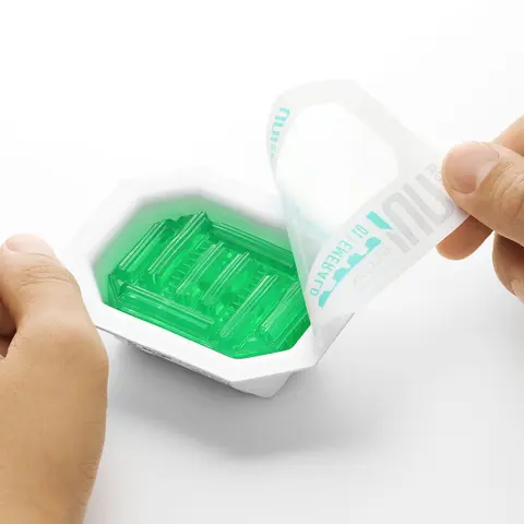 Tenga Uni in Emerald