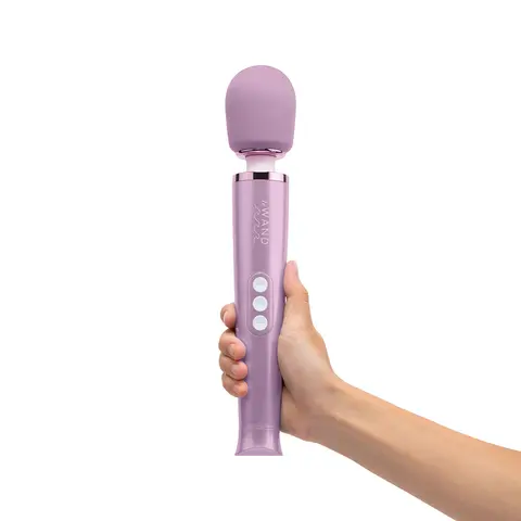 Le Wand Dive Submersible Rechargeable Vibrating Massager in Lavender