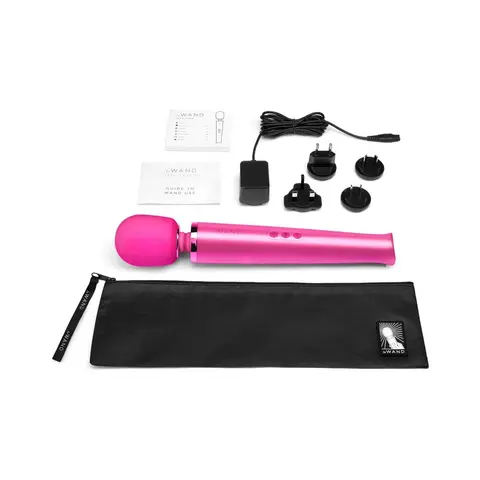 Le Wand Rechargeable Vibrating Massager in Magenta