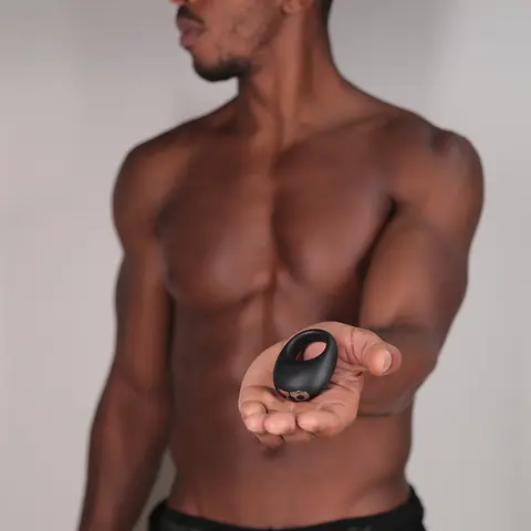 Je Joue Mio Rechargeable Vibrating Silicone Cock Ring in Black