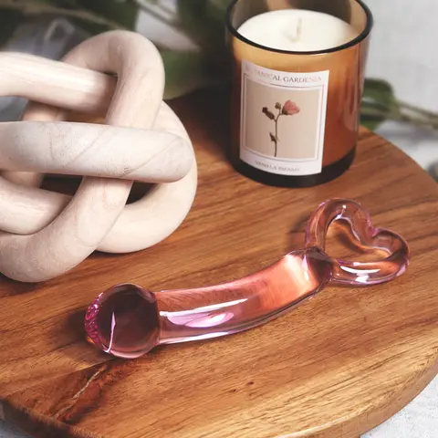Clarity Hera's Radiance Blush Glass Dildo