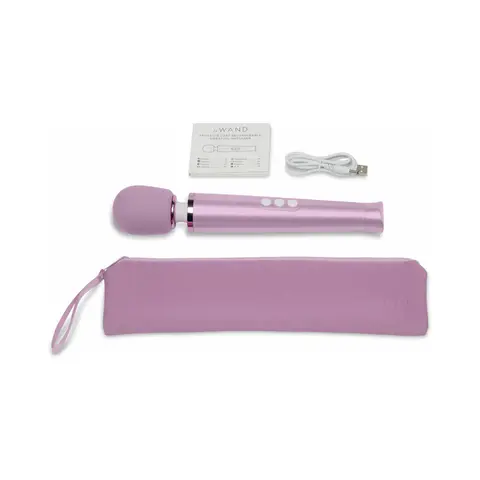 Le Wand Dive Submersible Rechargeable Vibrating Massager in Lavender