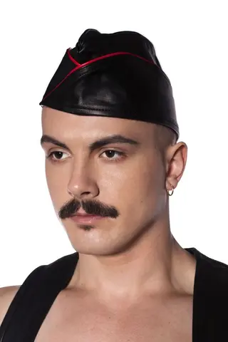Prowler RED Triangle Cap Black/Red 57cm (M)