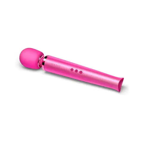 Le Wand Rechargeable Vibrating Massager in Magenta
