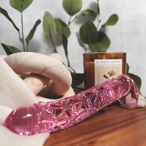 Clarity Seraphic Matrix Blush Glass Dildo