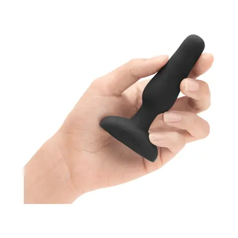 b-Vibe Novice Rechargeable Remote-Controlled Vibrating Silicone Anal Plug in Black